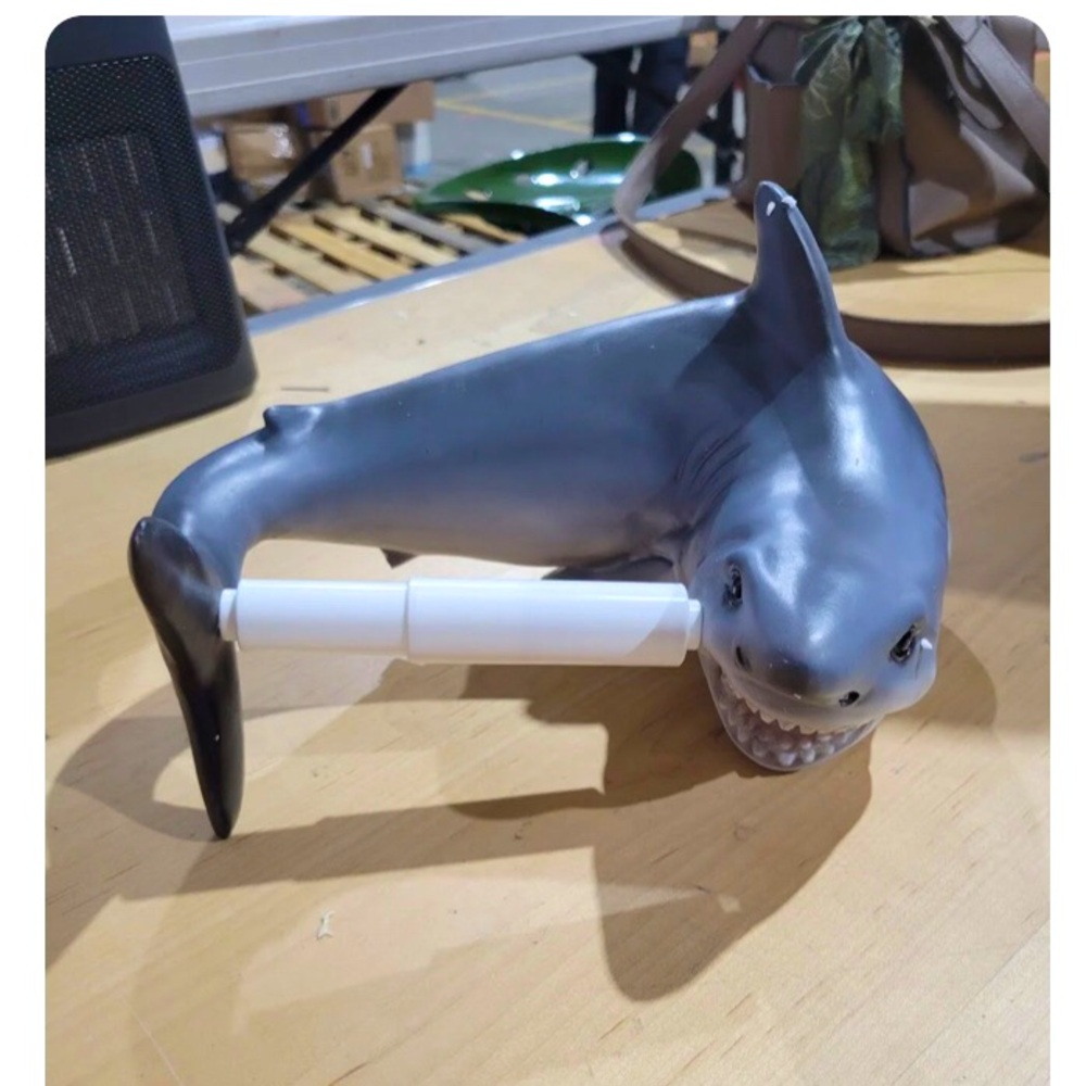 Design Toscano Shark Attack Toilet Paper Roll Holder